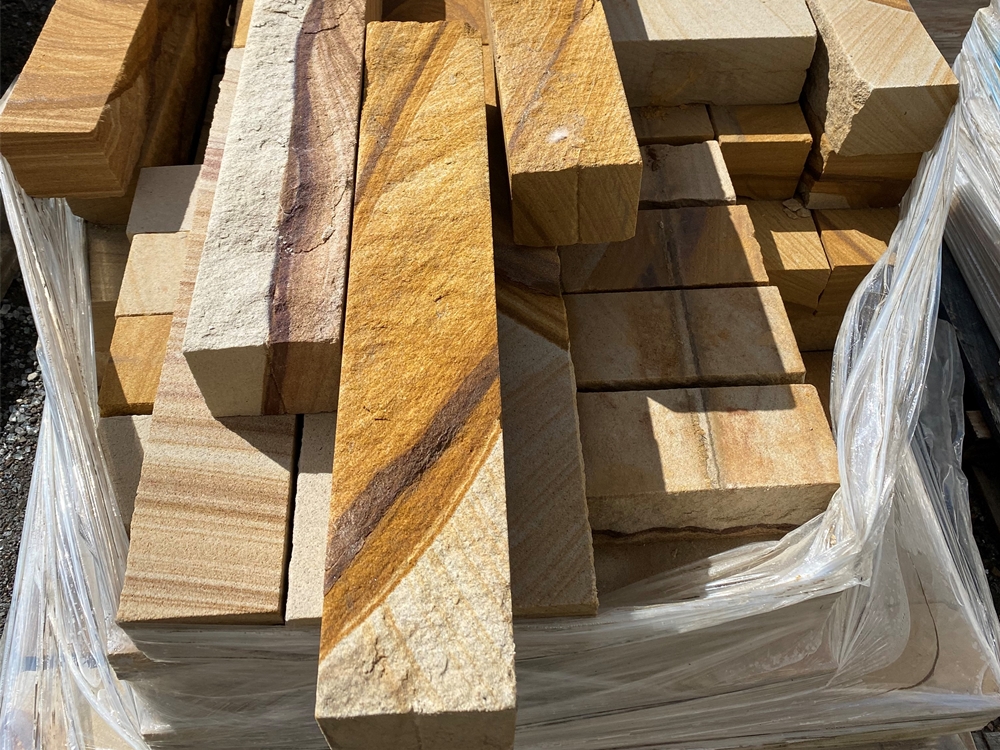 100x100mm sandstone garden edging blocks