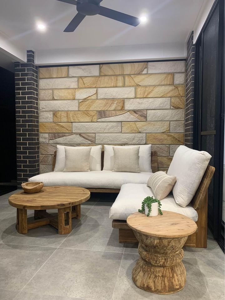 featured wall project with sandstone split blocks