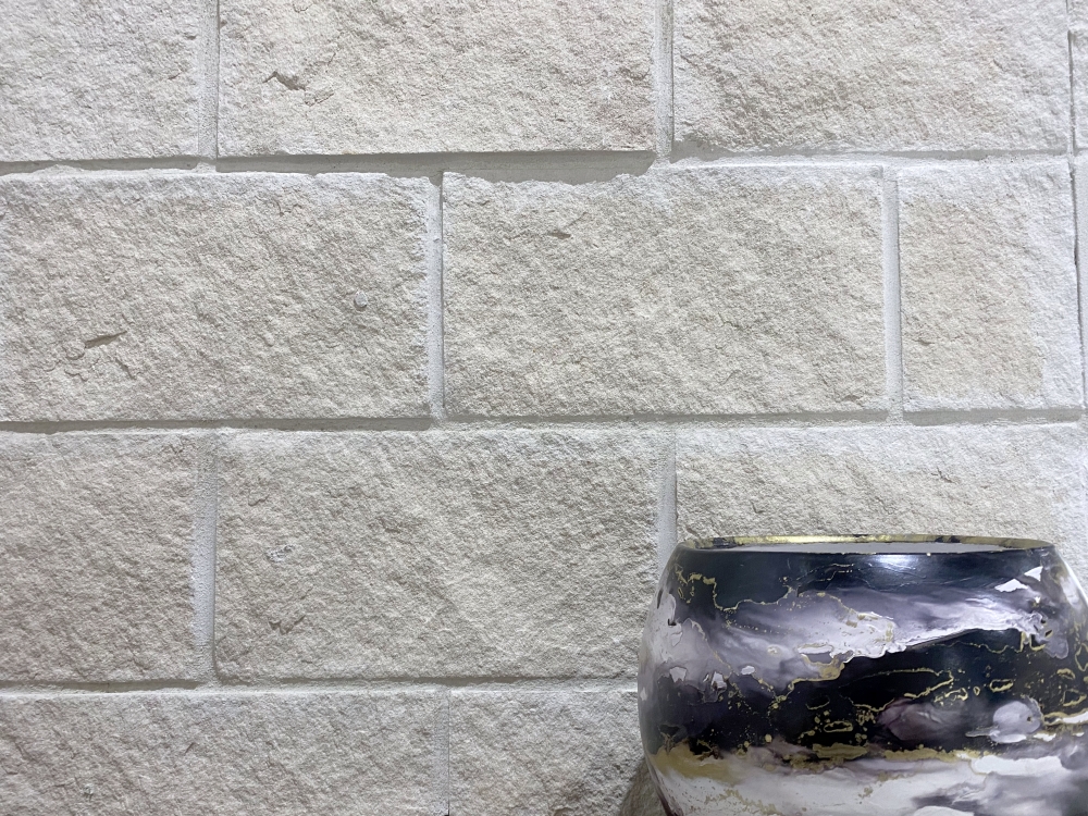 Kirra foster sandstone walling Newstead shop display