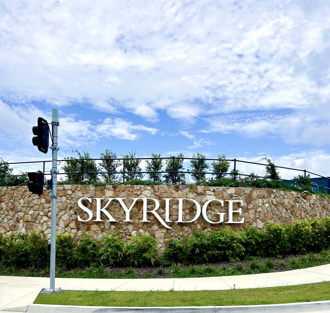 SkyRidge (1) Ranch irregular Sandstone Walling