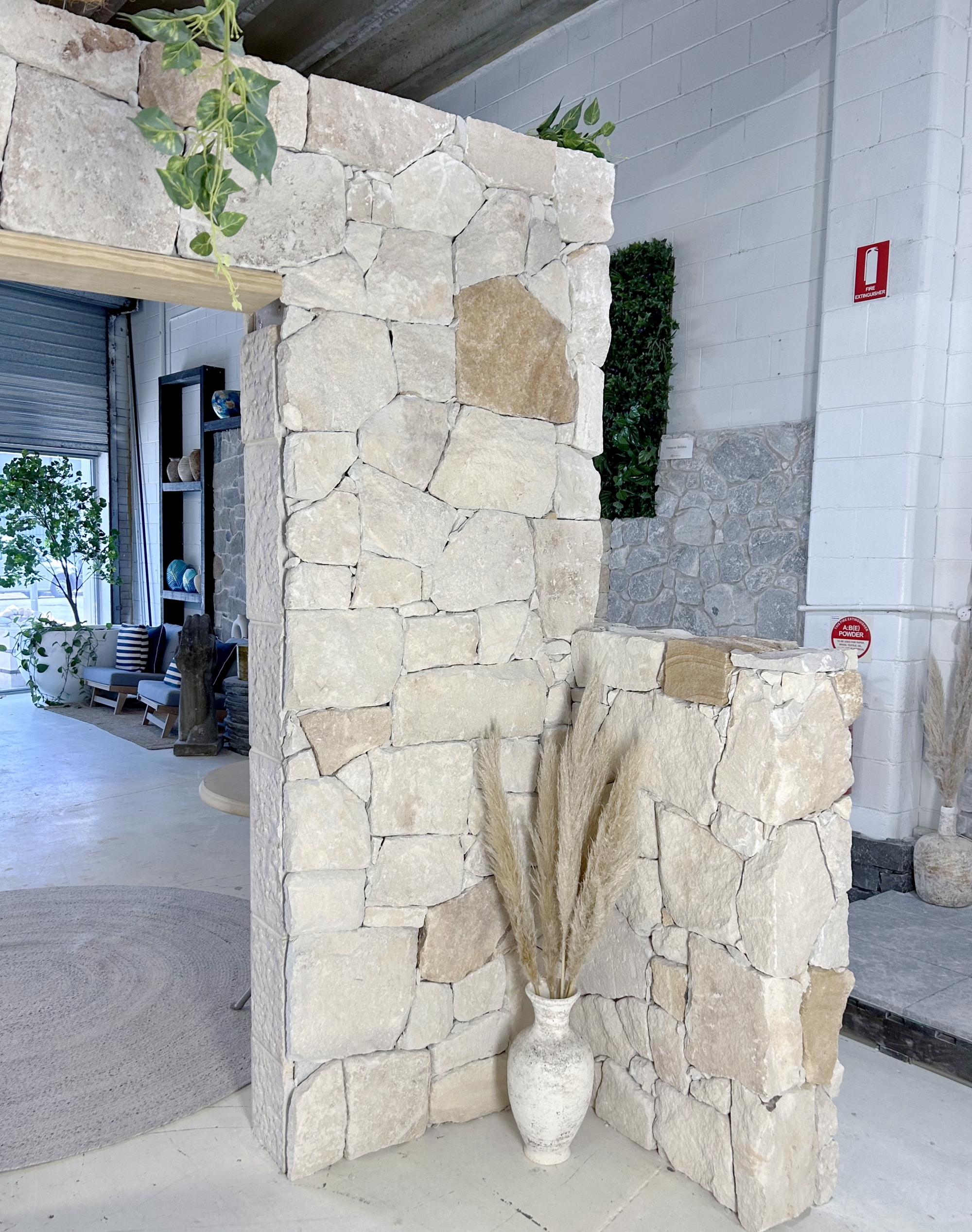 Paringa Walling Sandstone Cladding Newstead shoroom Picture