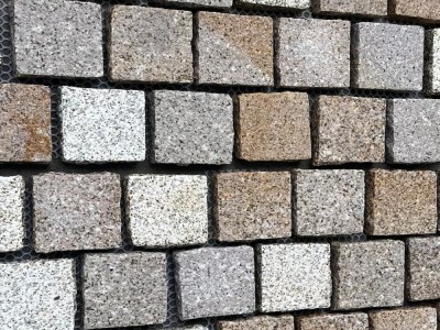 Urana flamed granite cobblestone paver